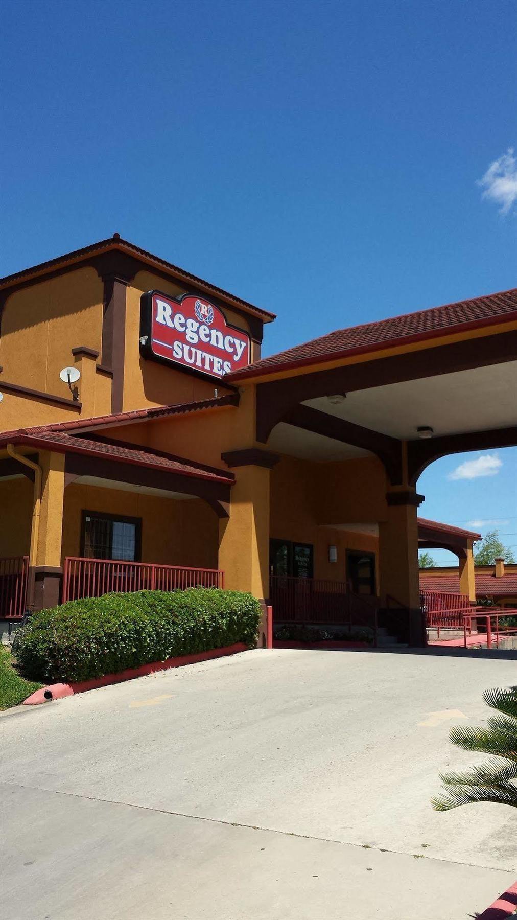 Regency Suites Iah Beltway 8 Houston Exteriör bild